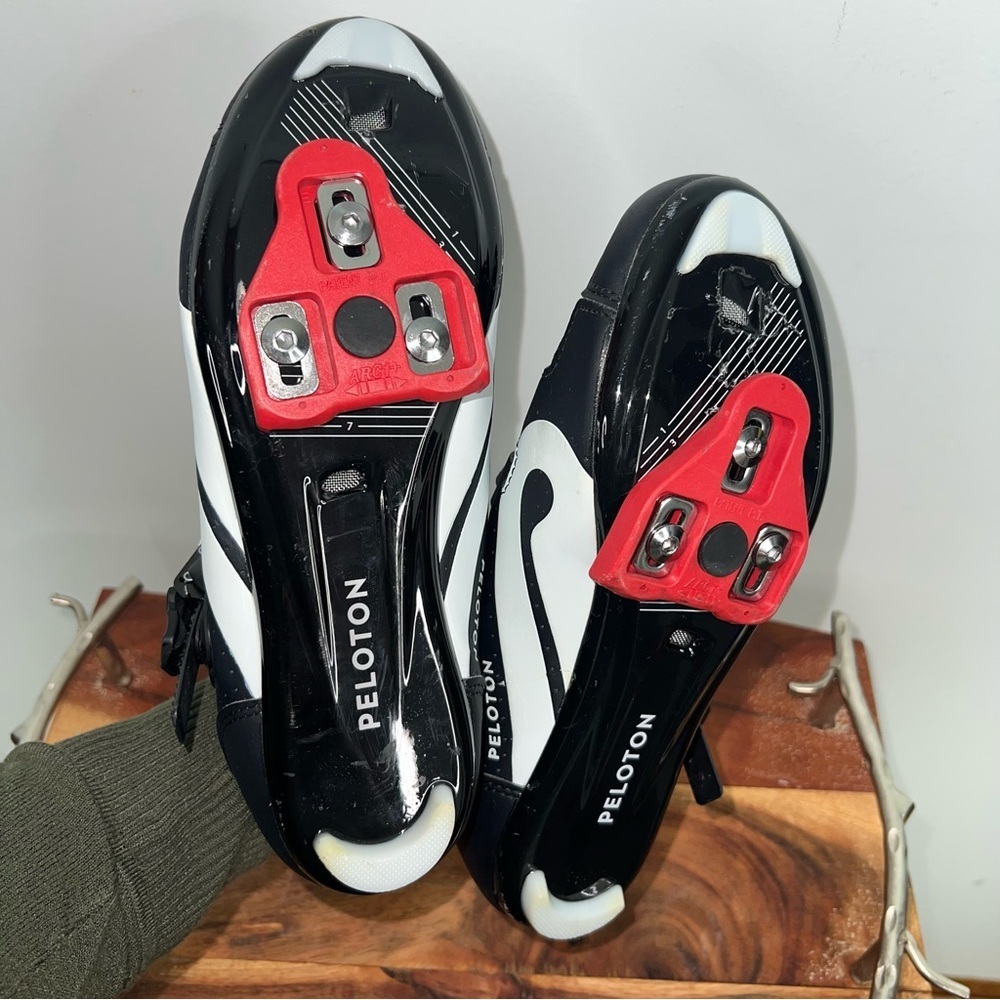 Peloton Cycling Shoes Delta Look Cleats Black Red Clip in Spin Shoes EU 39 US8 8 - Picture 6 of 11
